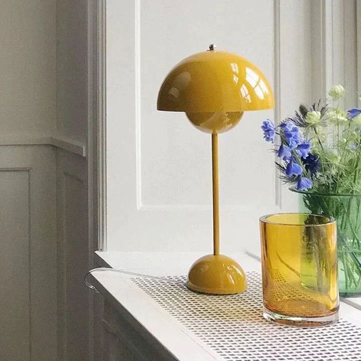 Contemporary Nordic Table Lamp | Mushroom-Style Design