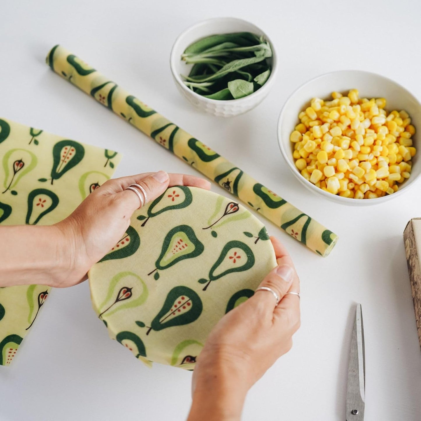 SUPERBEE Beeswax Wrap Roll XL, Reusable Beeswax Wrap for Food, Wrap Roll, Reusable for Wrapping Vegetables, Cheese Paper, Bowl Covers and Sandwich Wrapping Paper, Pears - 35x13"
